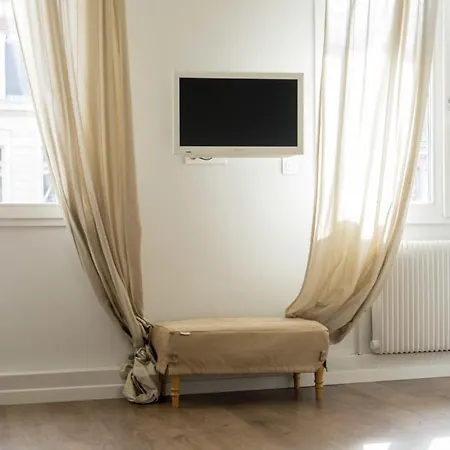 Bright And Functional Apt In Lille Lille